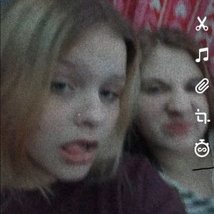 Meet your Posher, Isabella